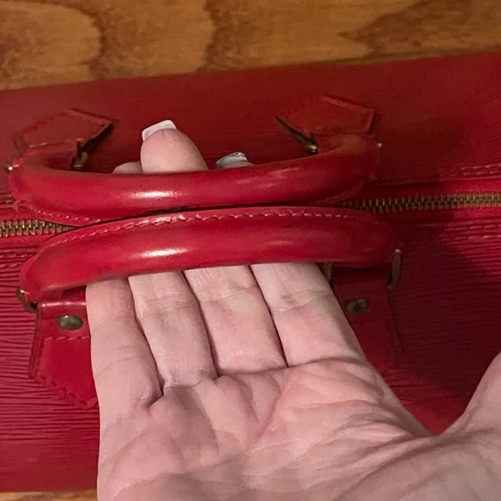 Vintage Louis Vuitton Red EPI‎ Speedy 25